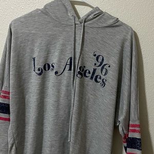 Long sleeve pull over